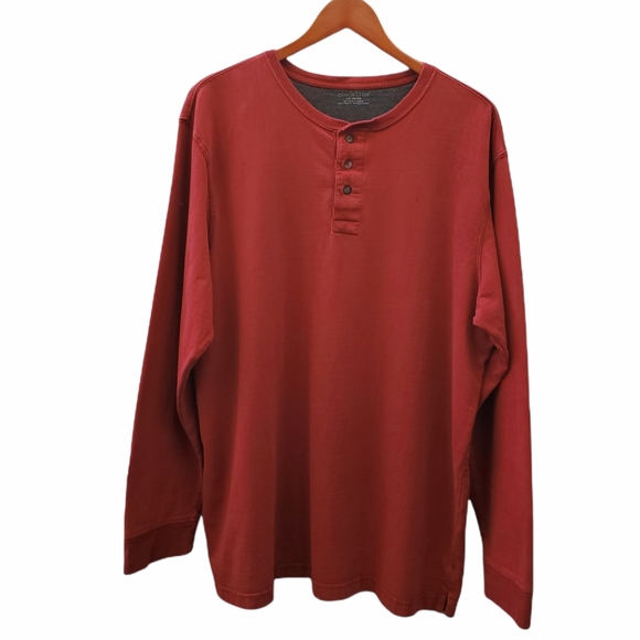 Covington Other - 🌿 3 for $30 🌿Covington Red Button Front Sweatshirt